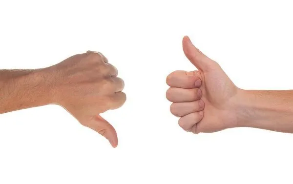 Comparative illustration of PRP and PRF vials used for hair loss treatment.